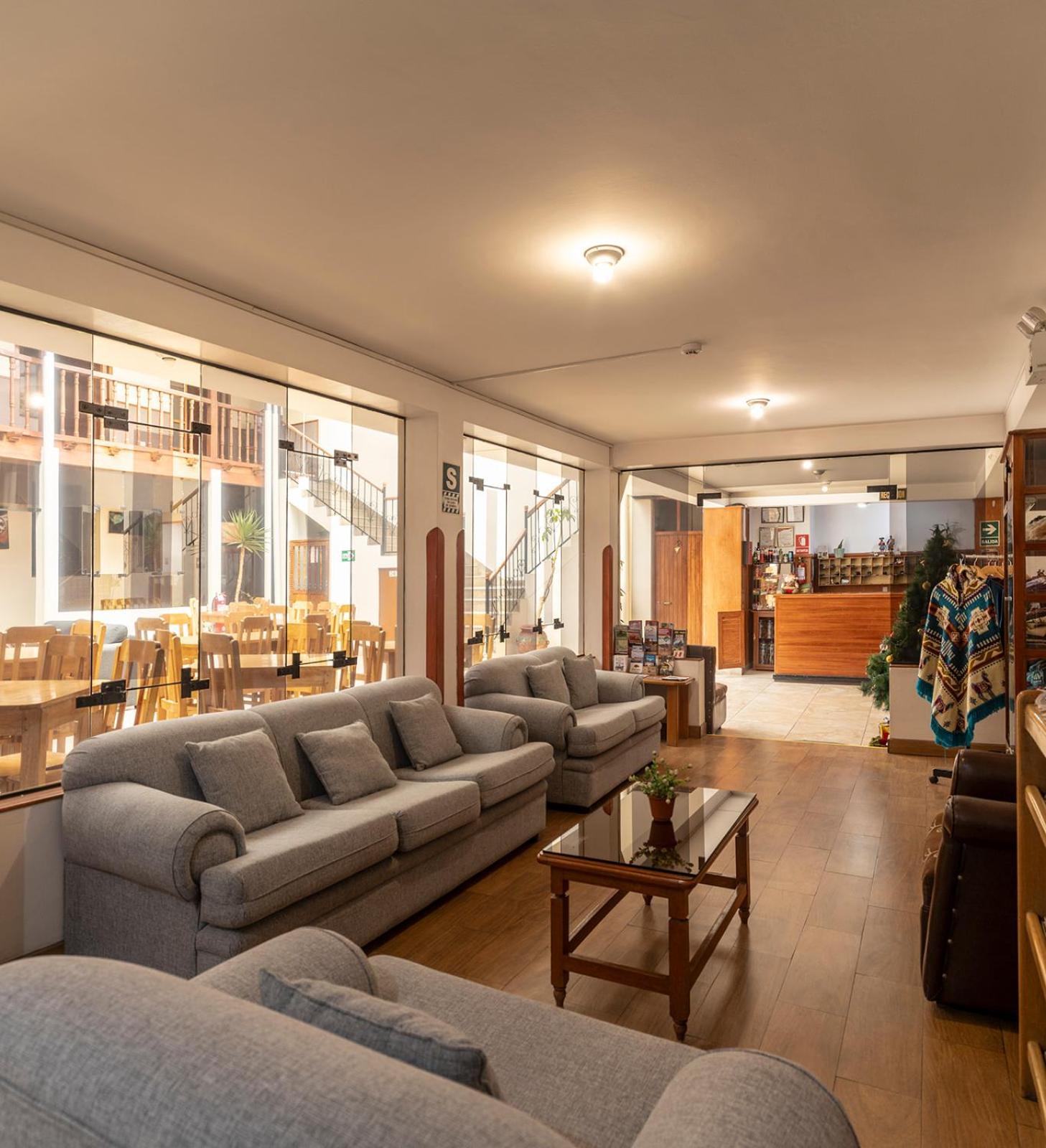 Saphi Inn Cusco - Excelente Ubicacion Zewnętrze zdjęcie